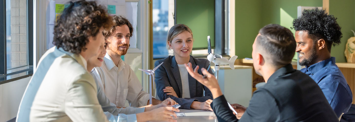 Business discussing plans with IT managed services provider in NJ