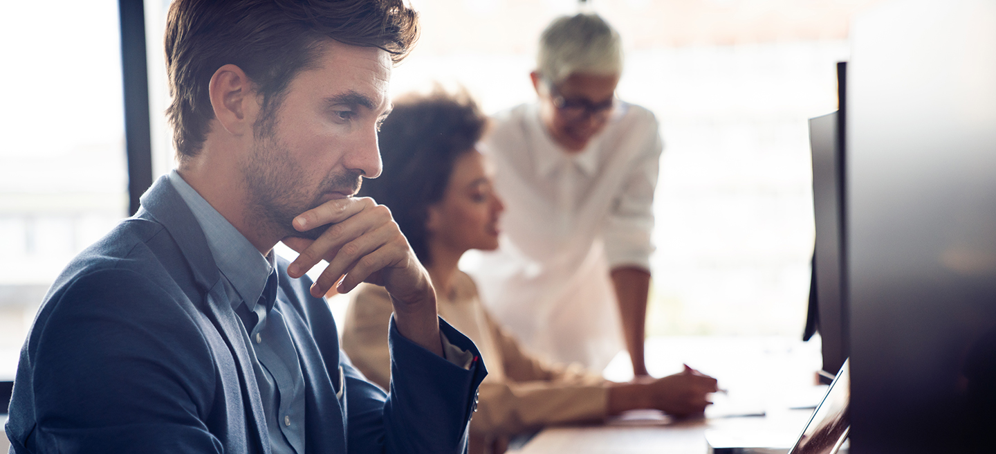 Employee dealing with a “connection to server failed” server error